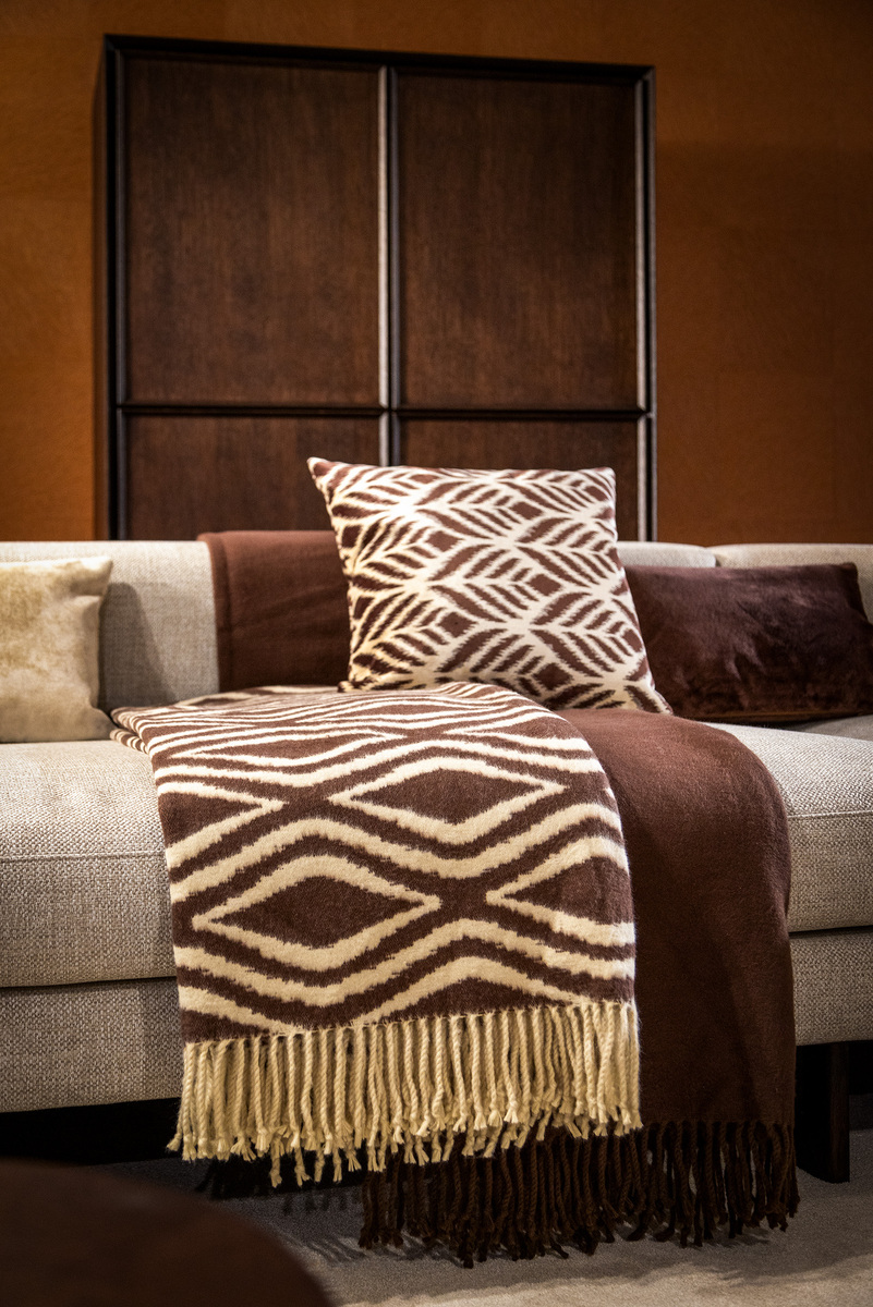 AMORELLA | Plaid 150x200 cm | Chocolate Martini  | Brown | Hoii