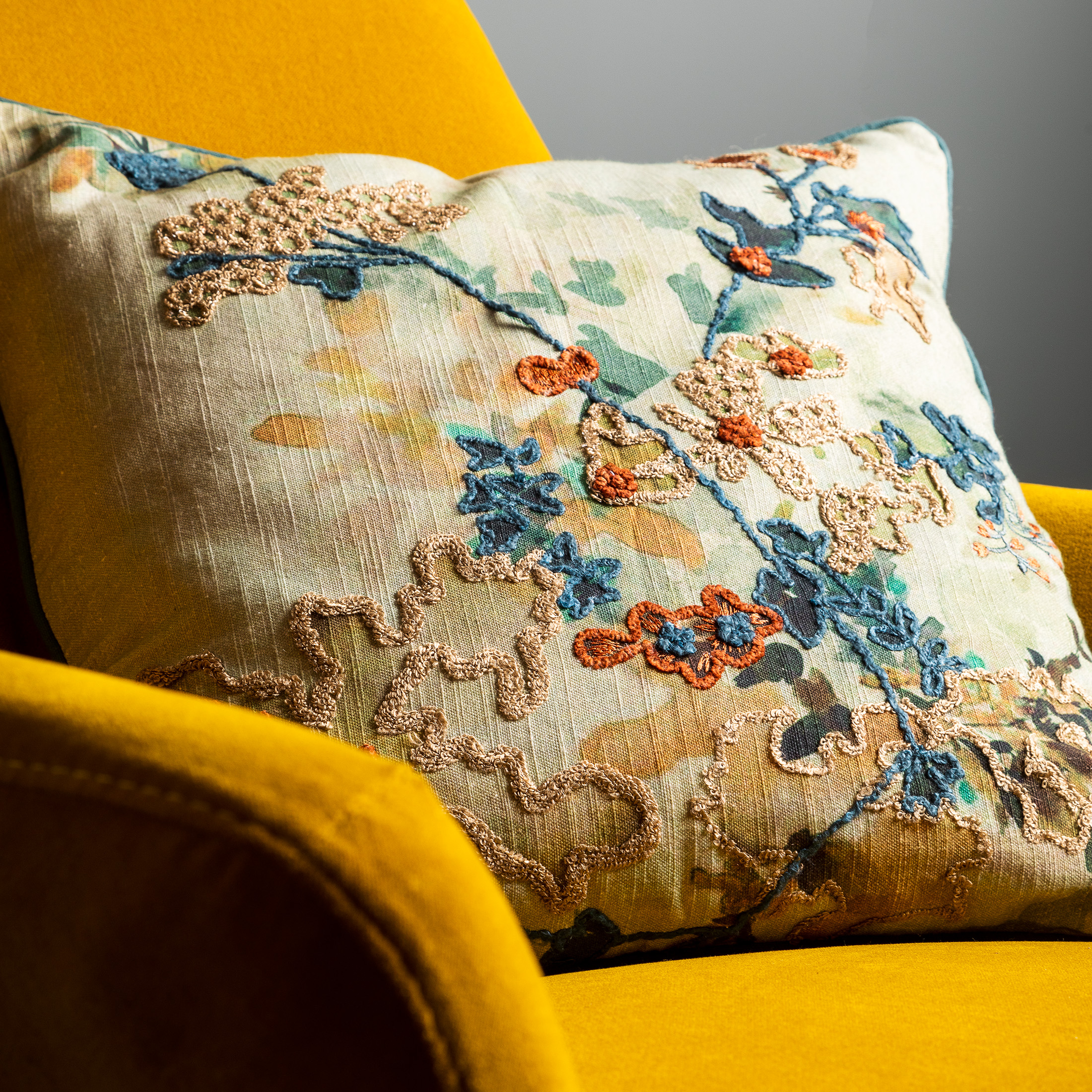 FLORETTE | Coussin | 45x45 cm Mountain View | Vert | Hoii | Avec un rembourrage luxueux