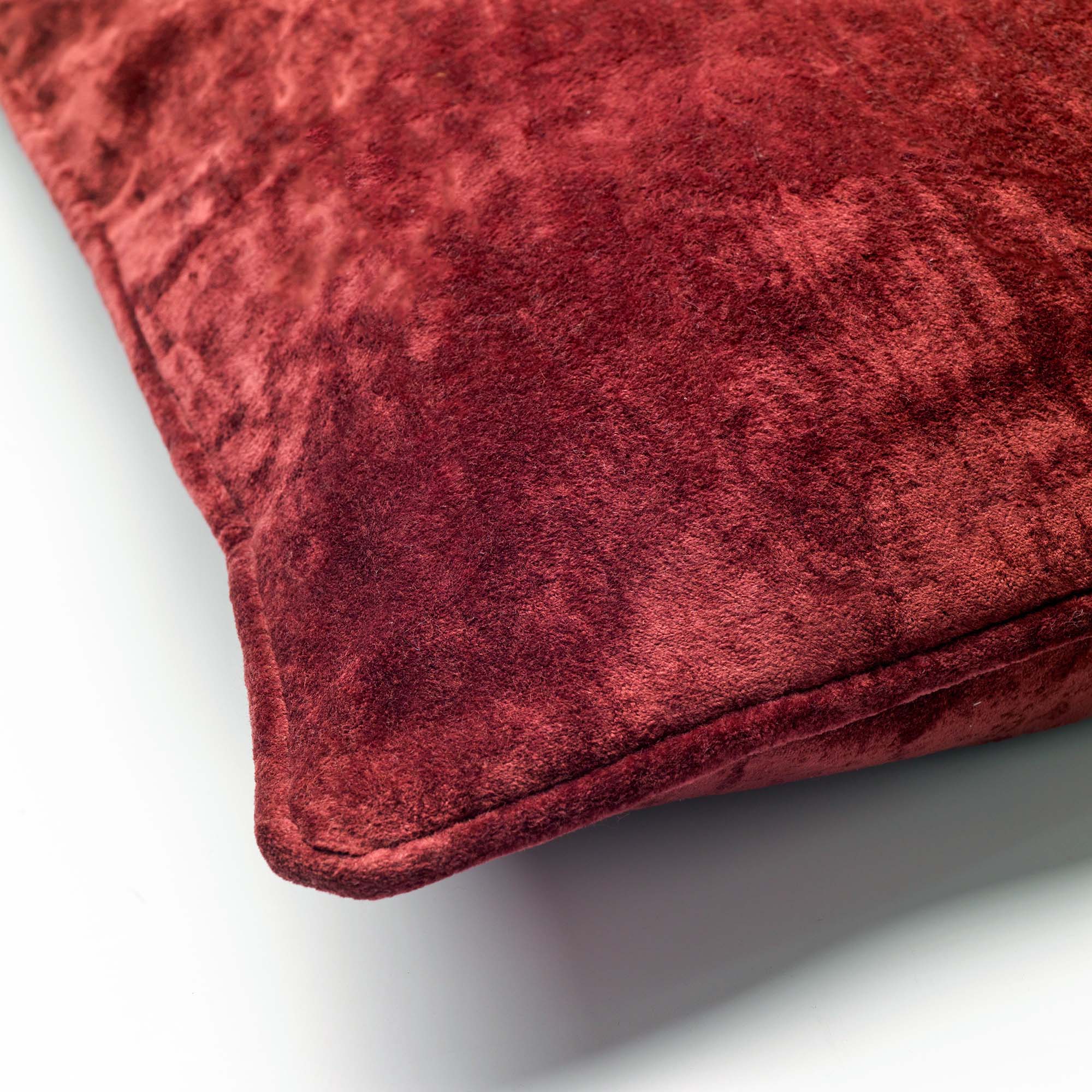 CHLOE | Coussin | 50x50 cm Merlot | Rouge | Hoii | Avec un rembourrage luxueux