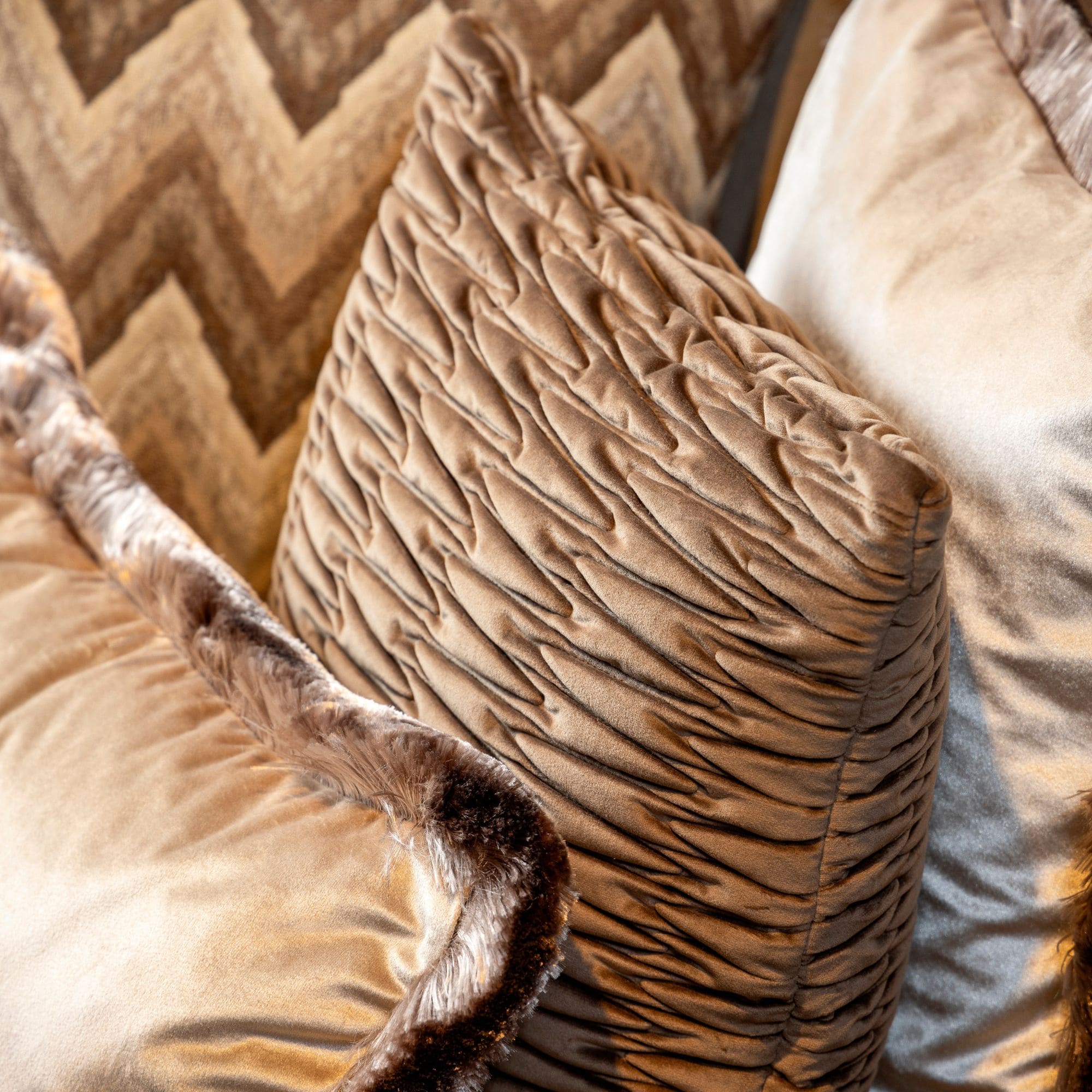 HALINA | Dekokissen | 43x43 cm | Coca Mocha | Braun | Samt | Hoii 