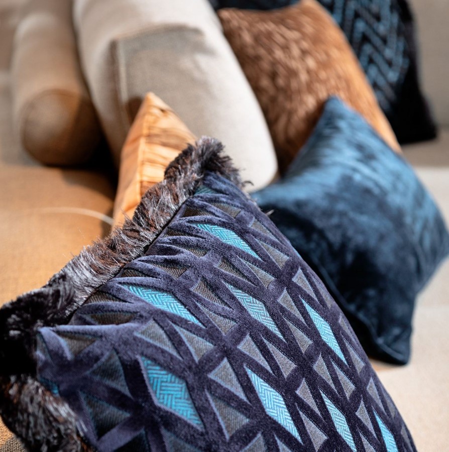 BARON | Sierkussen 45x45 cm | Insignia Blue | Blauw | Hoii | met duurzame kussenvulling