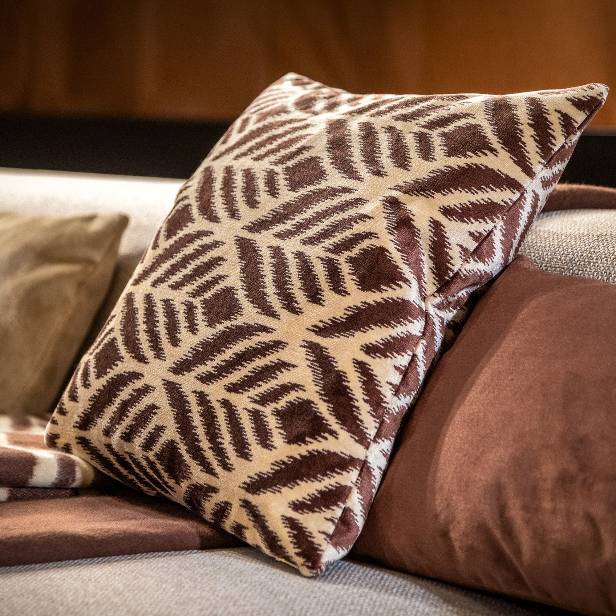 ALEXA | Coussin 45x45 cm | Chocolate Martini | Marron | Hoii | avec rembourrage durable