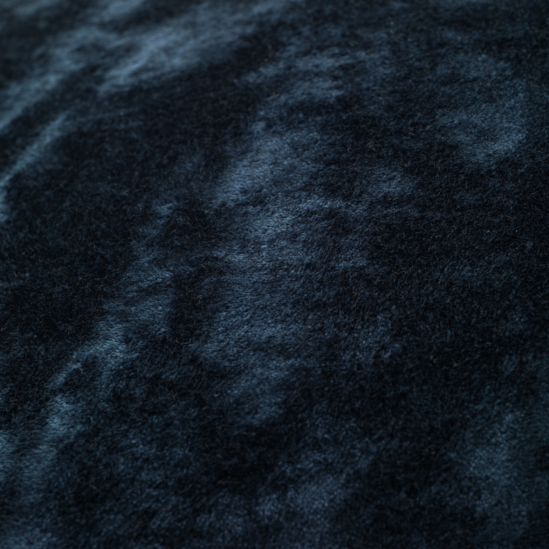 CHLOE | Sierkussen 50x50 cm | Insignia Blue | Blauw | Hoii | met duurzame kussenvulling