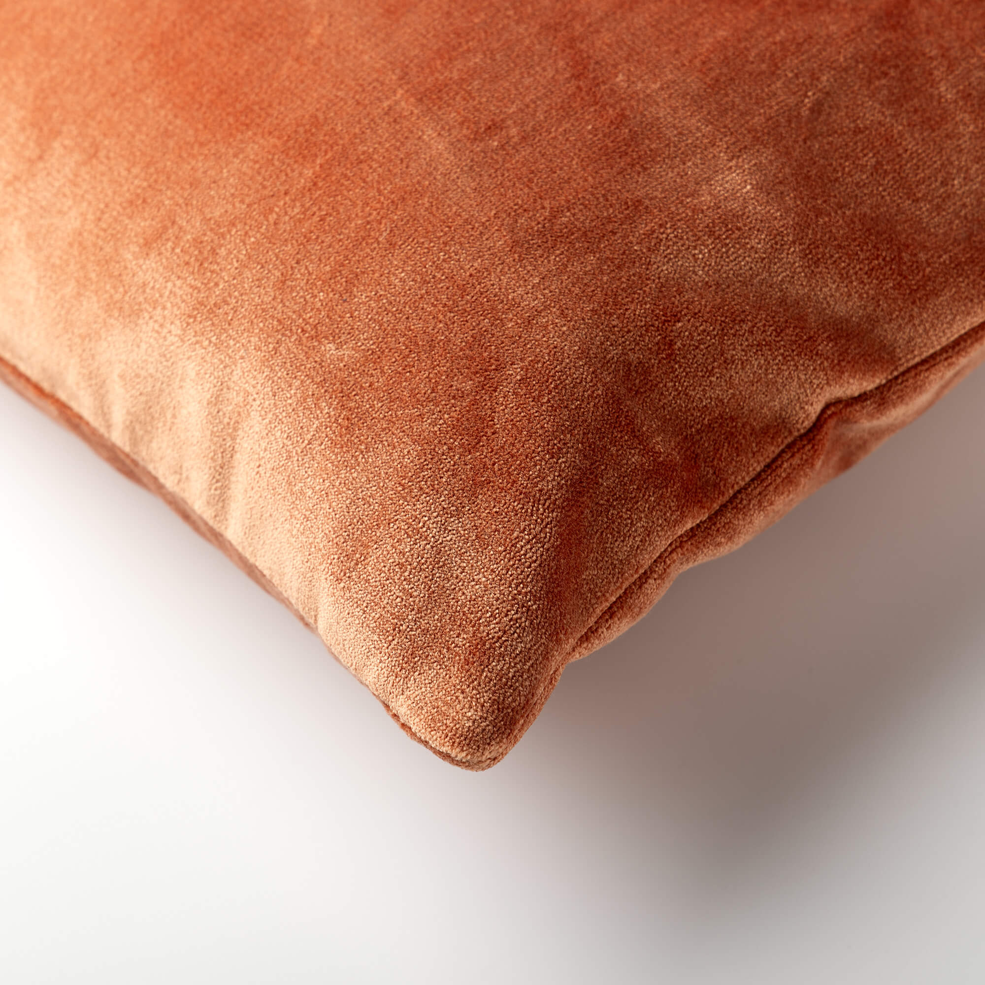 CELESTE | Sierkussen 45x45 cm | Potters Clay | Oranje | Hoii | met duurzame kussenvulling