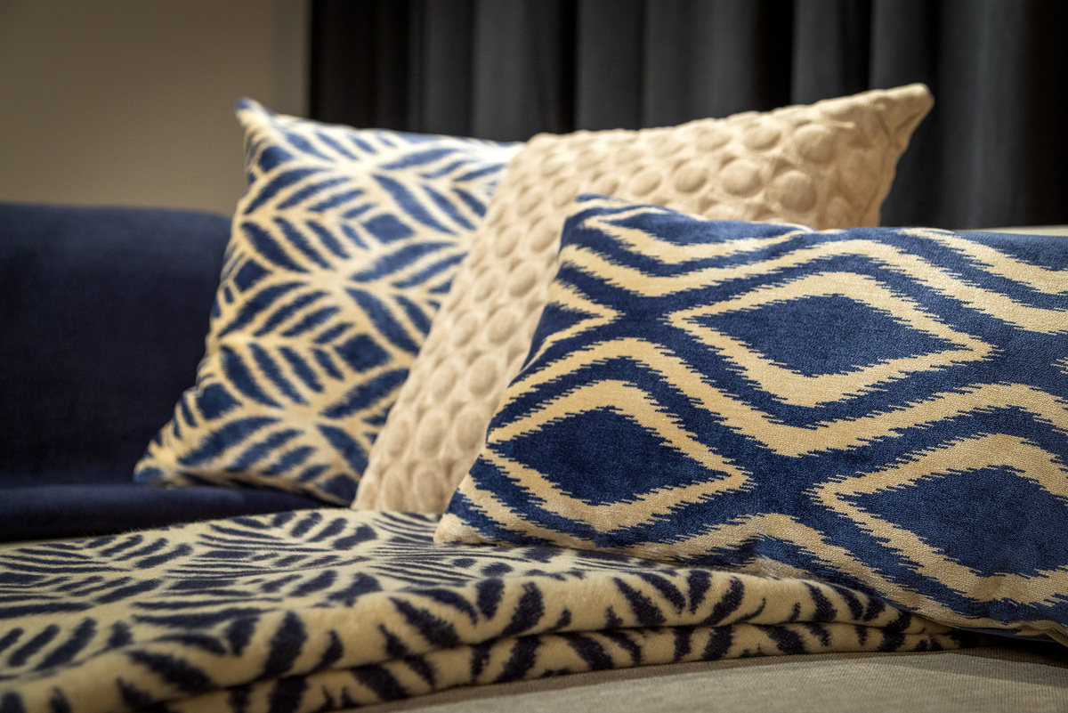 ALEXANDRA | Plaid 150x200 cm | Insignia Blue  | Blauw | Hoii