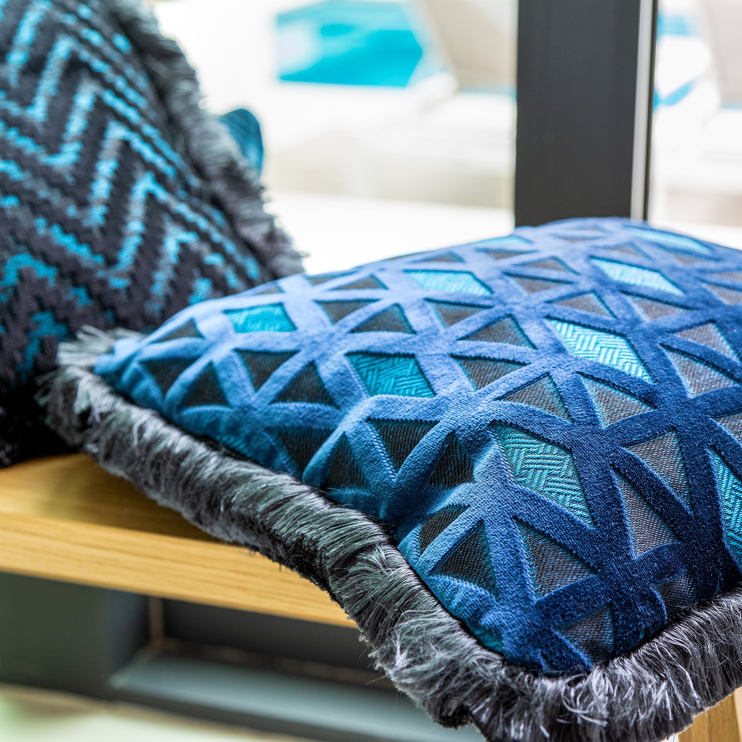 BARON | Cushion | 45x45 cm Insignia Blue | Blue | Hoii | With luxury inner cushion