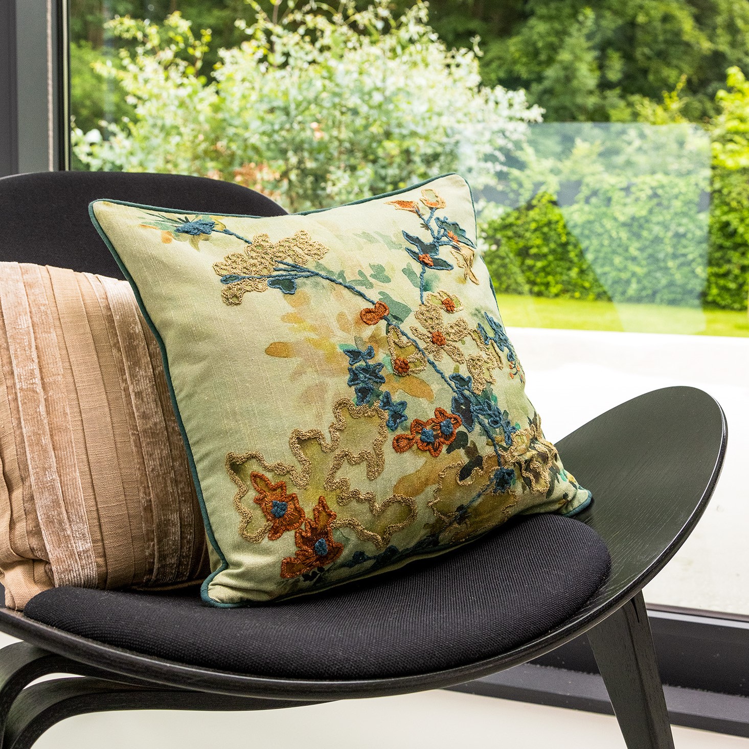 FLORETTE | Coussin | 45x45 cm Mountain View | Vert | Hoii | Avec un rembourrage luxueux