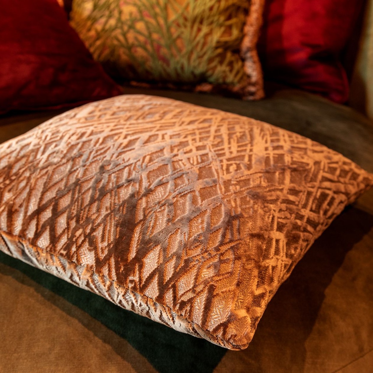 NICOLA | Coussin | 45x45 cm Tobacco Brown | Marron | Hoii | Avec un rembourrage luxueux