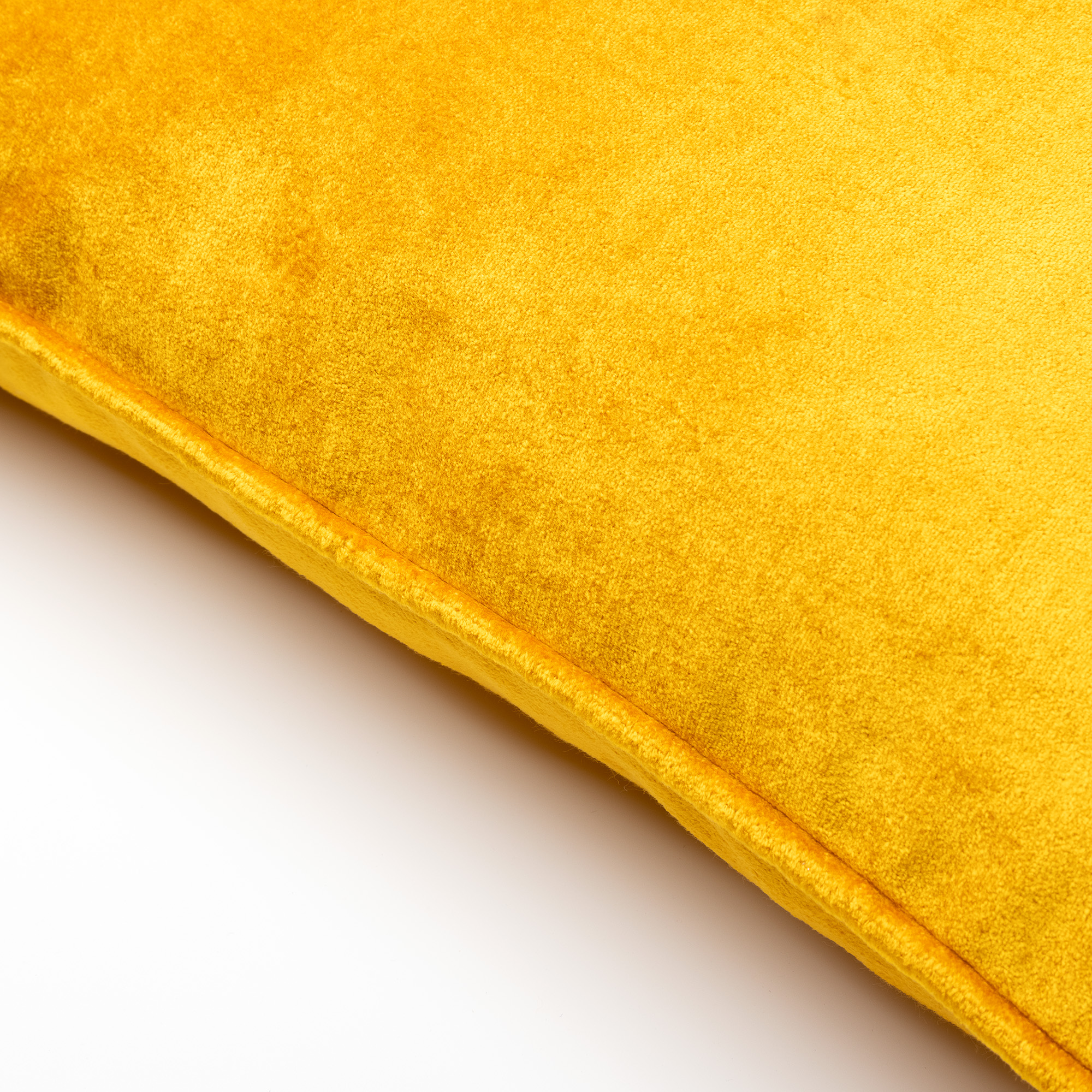 CHLOE | Cushion |  50x50 cm Golden Glow | Yellow | Hoii | with GRS feather filling