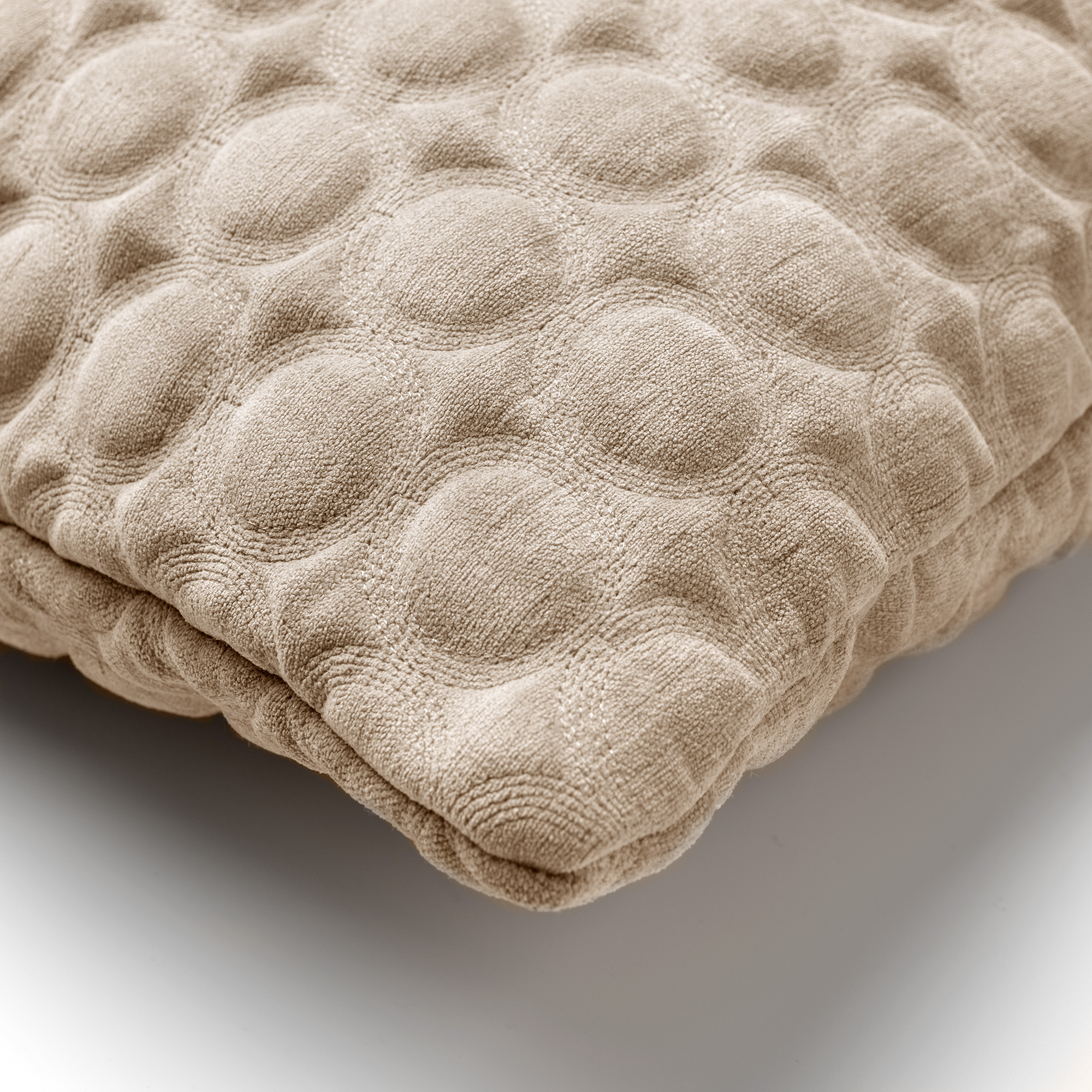 ADRIANE | Sierkussen |  45x45 cm Pumice Stone | Beige | Hoii |  met GRS verenvulling