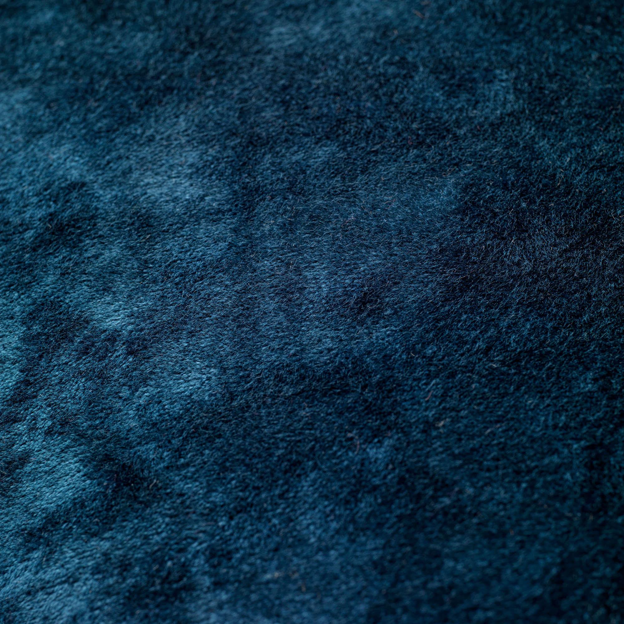 CHLOE | Sierkussen | 50x50 cm Insignia Blue | Blauw | Hoii |  met GRS verenvulling