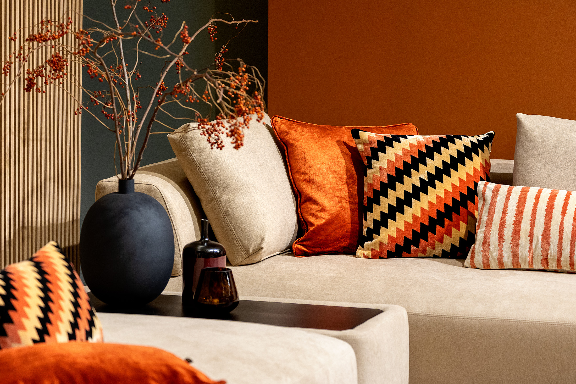 LORENZO | Cushion | 30x50 cm Potters Clay | Orange | Velvet | Hoii |With luxury inner cushion