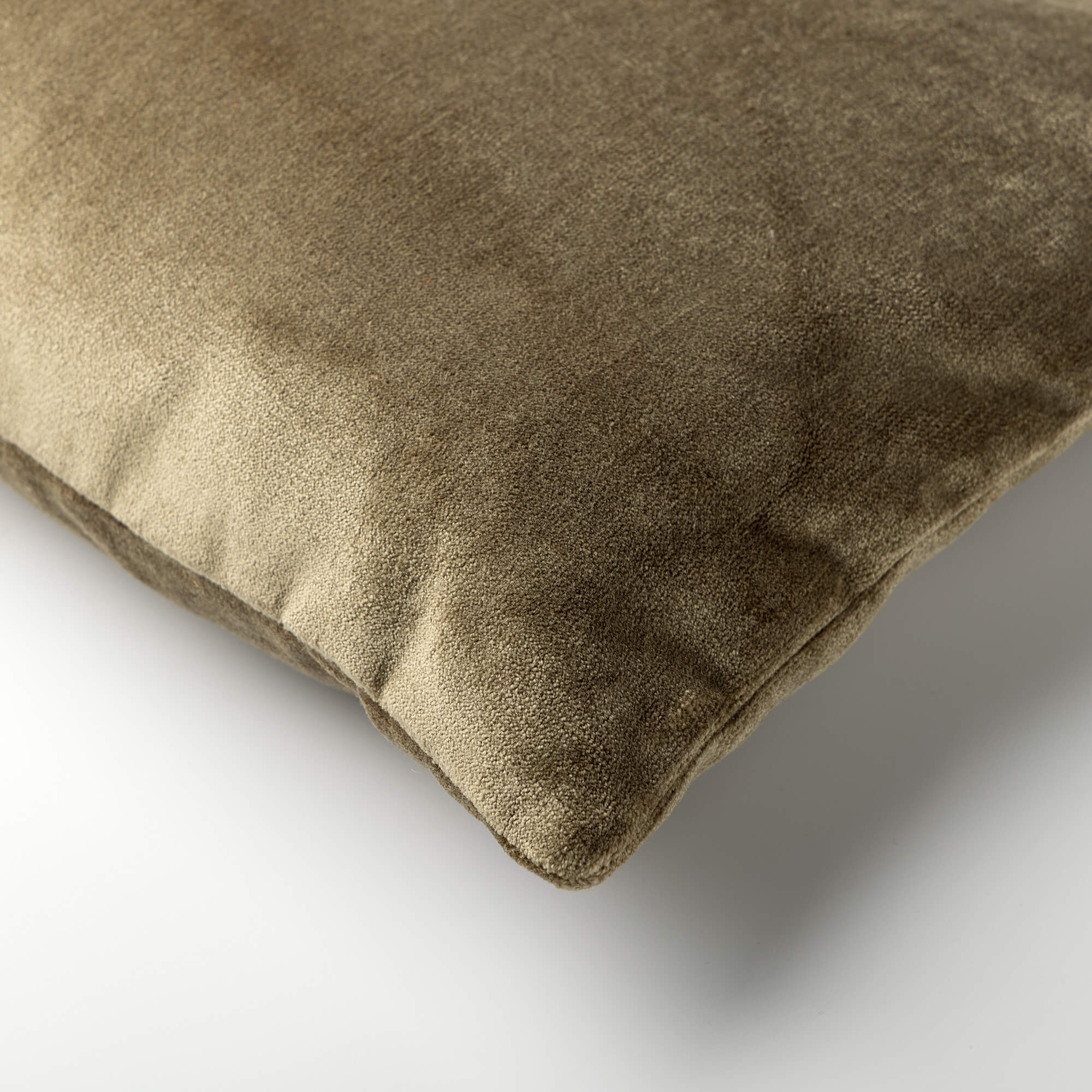 CELESTE | Sierkussen 30x50 cm | Military Olive | Groen | Hoii | met duurzame kussenvulling